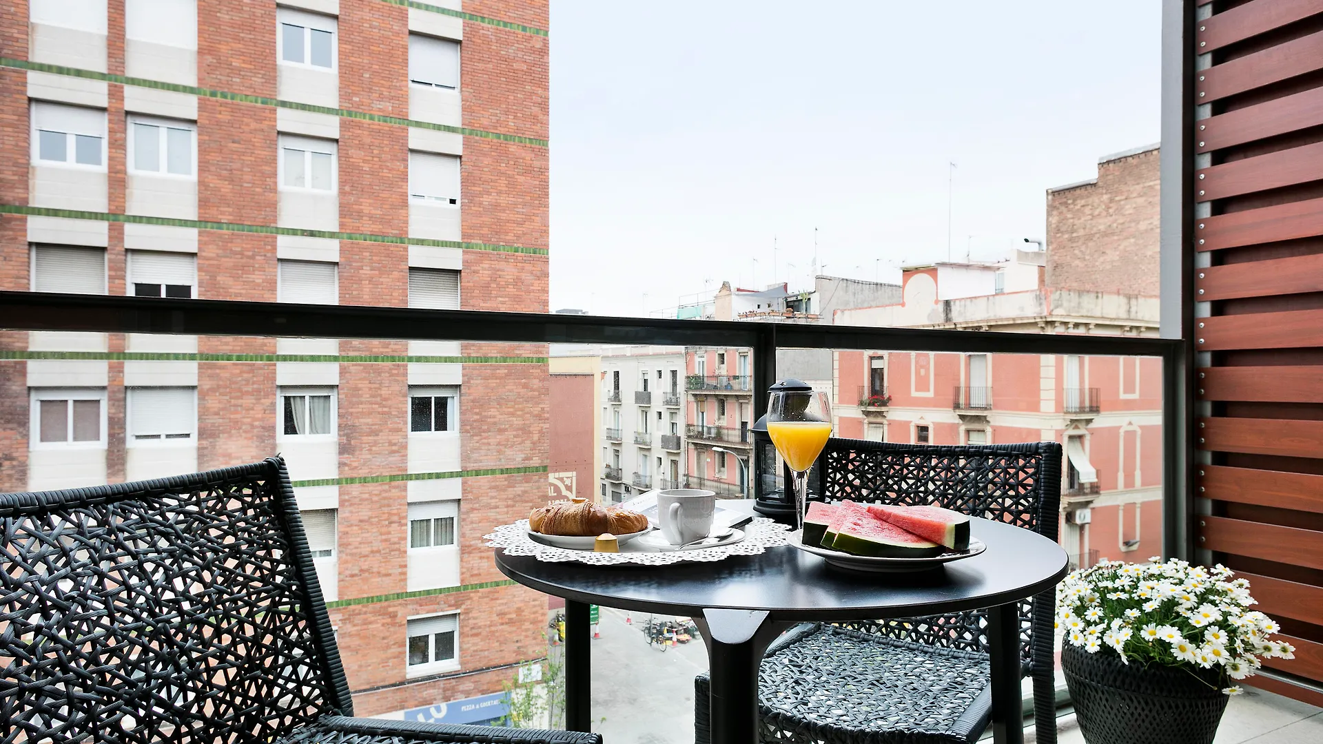 ברצלונה Lugaris Rambla Apartments 0*,  ספרד