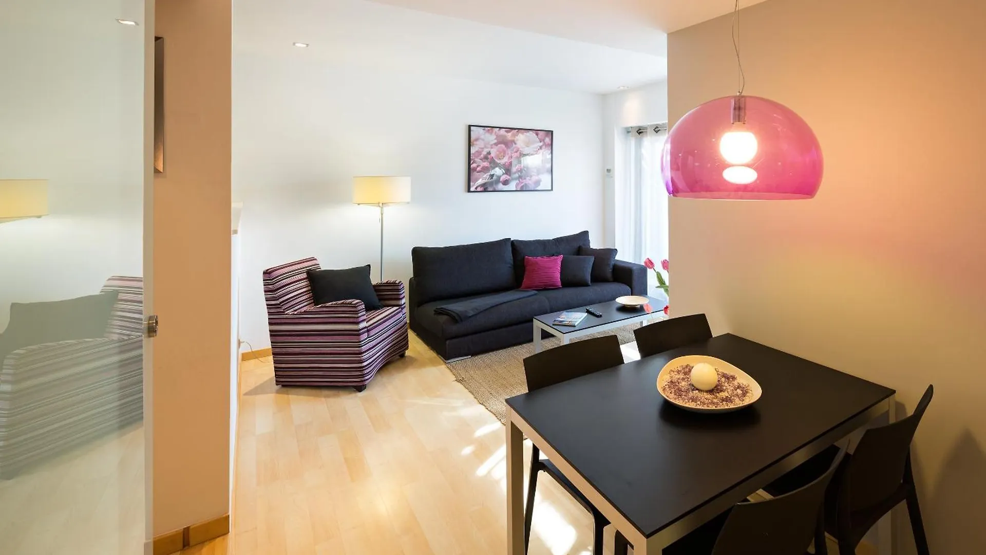 Lugaris Rambla Apartments Barcelona
