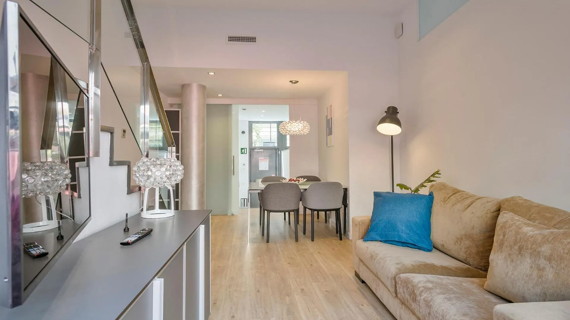 Lugaris Rambla Apartments Barcelona