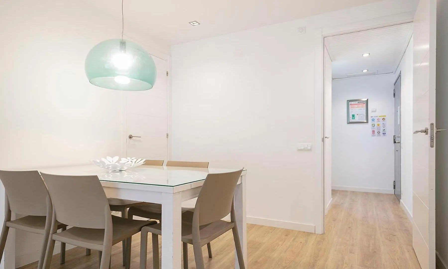 ברצלונה Lugaris Rambla Apartments ספרד