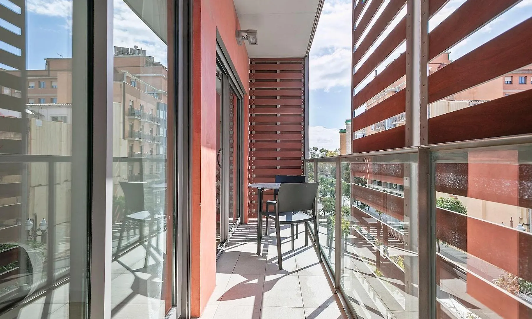 ברצלונה Lugaris Rambla Apartments ספרד