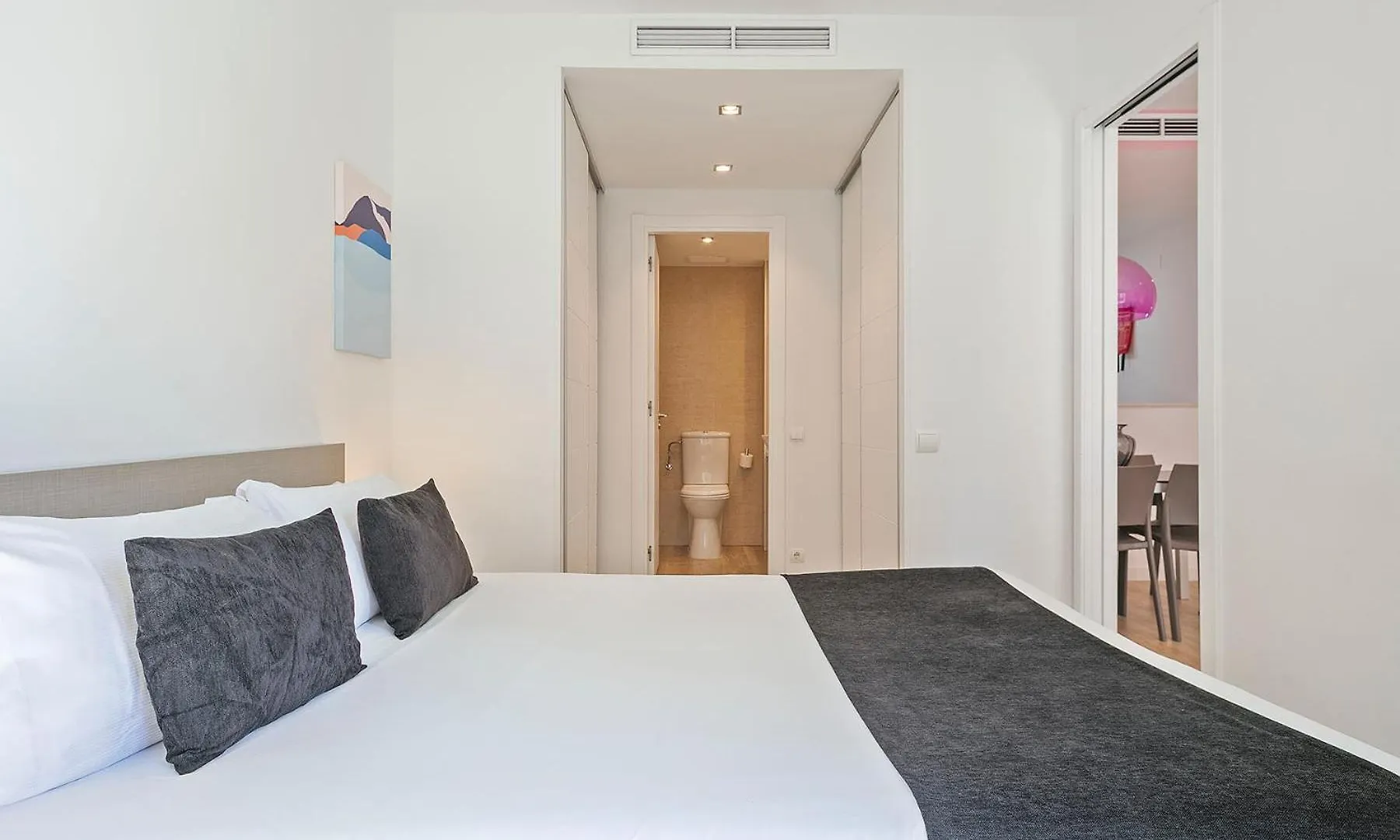 ברצלונה Lugaris Rambla Apartments