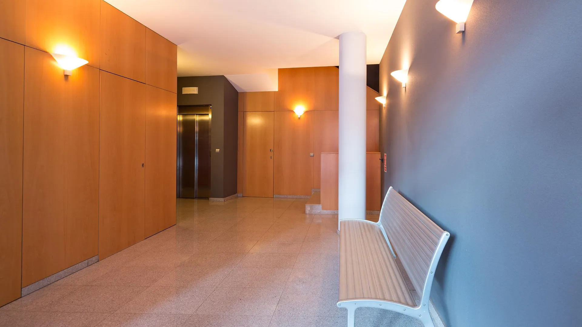 Lugaris Rambla Apartments Barcellona