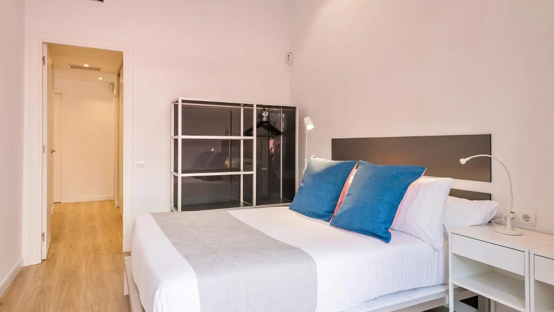 Lugaris Rambla Apartments Barcelona